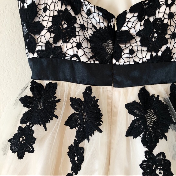 Cream color special occasion dress - Picture 5 of 7